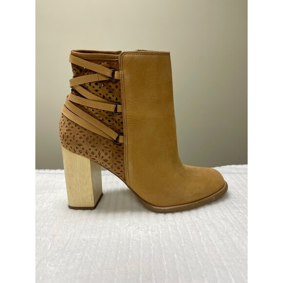 ANTHROPOLOGIE MISS ALBRIGHT Strappy Back, Laser Cut Leather Boots, Sz 7B - Picture 2 of 10